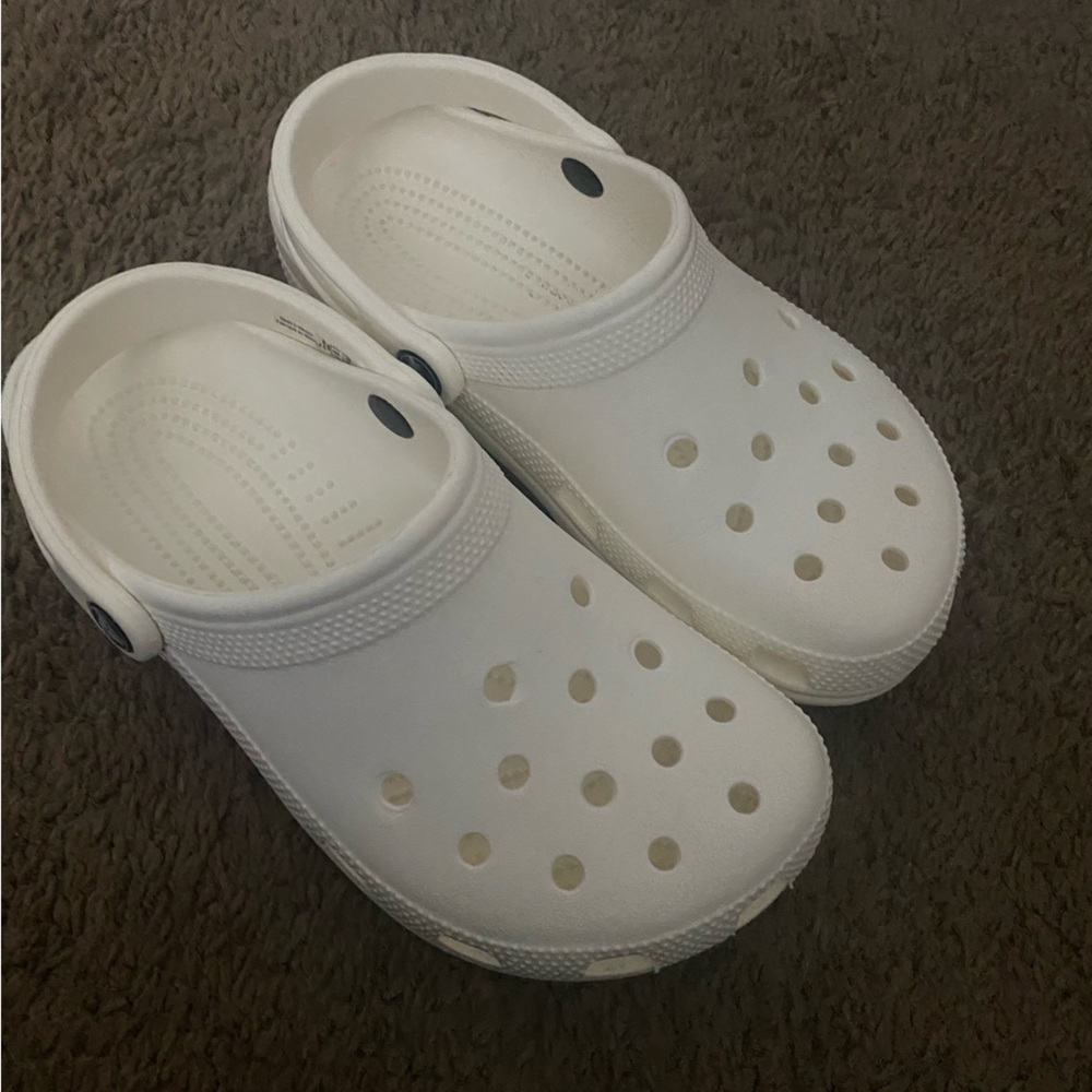 Crocs unisex white shoe